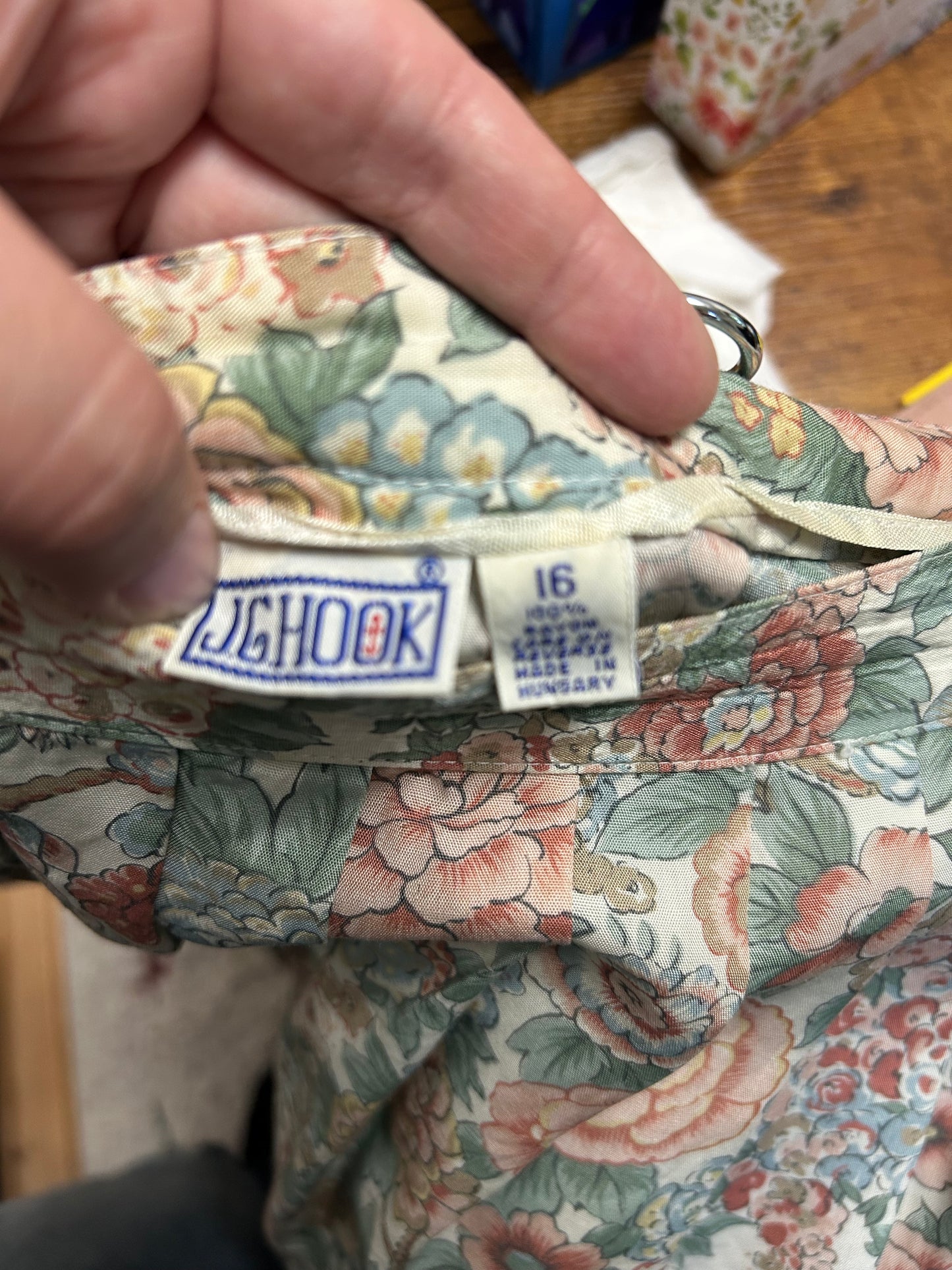Vintage Floral Skirt L/XL