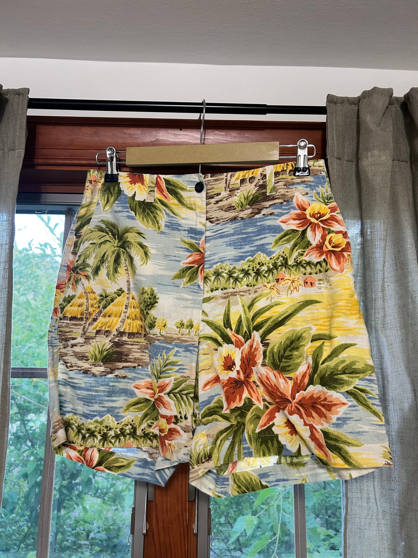 Vintage Beach Shorts (6)